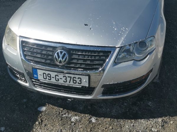 Volkswagen Passat Saloon, Diesel, 2009, Silver