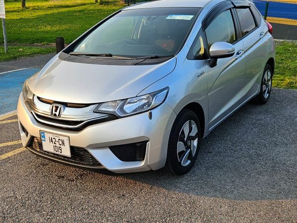 Honda Fit Hatchback, Petrol Hybrid, 2014, Silver