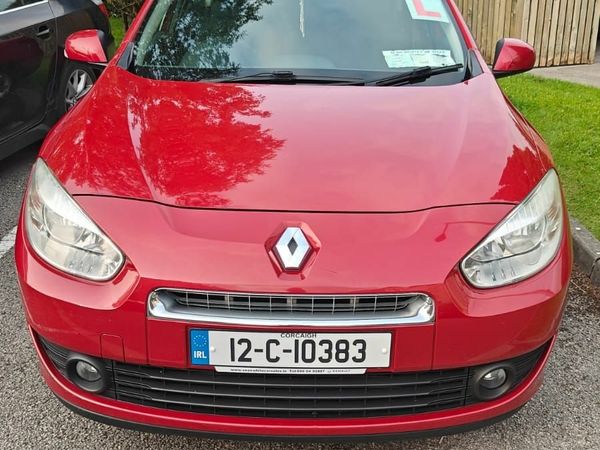 Renault Fluence Saloon, Diesel, 2012, Red