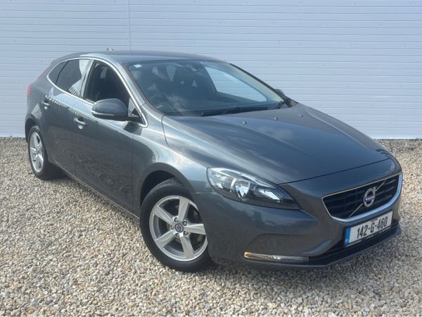 Volvo V40 Hatchback, Diesel, 2014, Grey