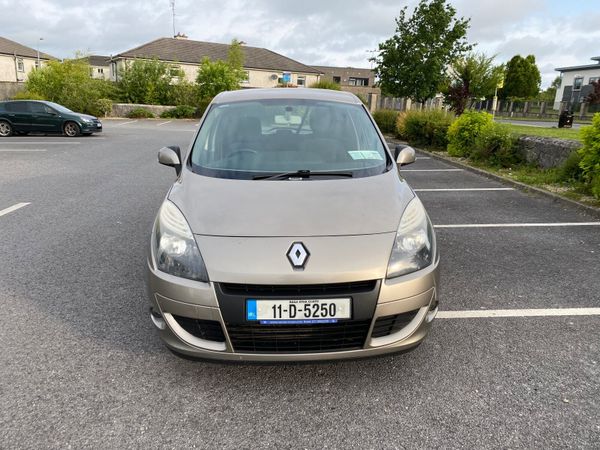 Renault Scenic MPV, Diesel, 2011, Gold