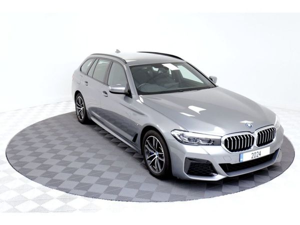 BMW 5-Series Estate, Petrol Plug-in Hybrid, 2024, Grey