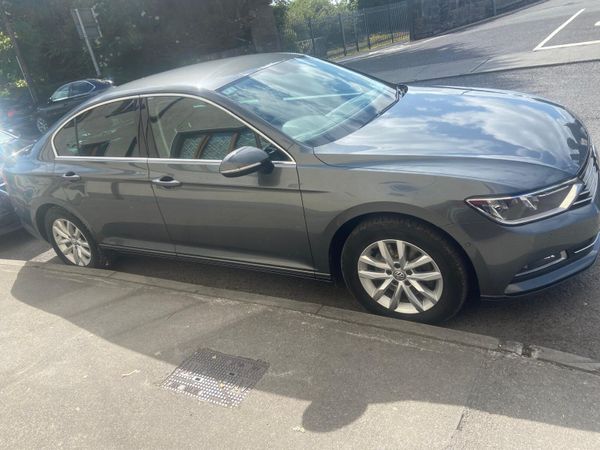Volkswagen Passat Saloon, Diesel, 2017, Grey