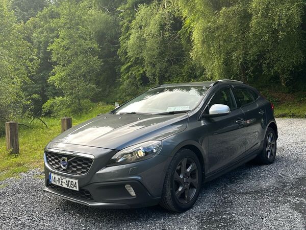 Volvo V40 Hatchback, Diesel, 2014, Grey