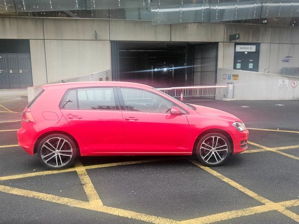 Volkswagen Golf Hatchback, Diesel, 2017, Red