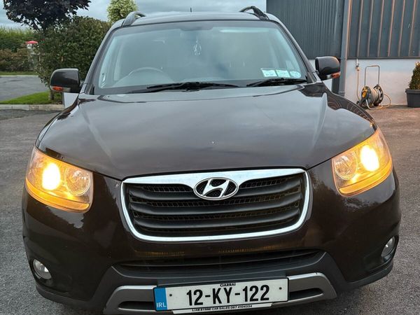 Hyundai Santa Fe SUV, Diesel, 2012, Red