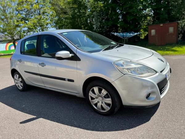 Renault Clio Hatchback, Ethanol Petrol, 2011, Silver