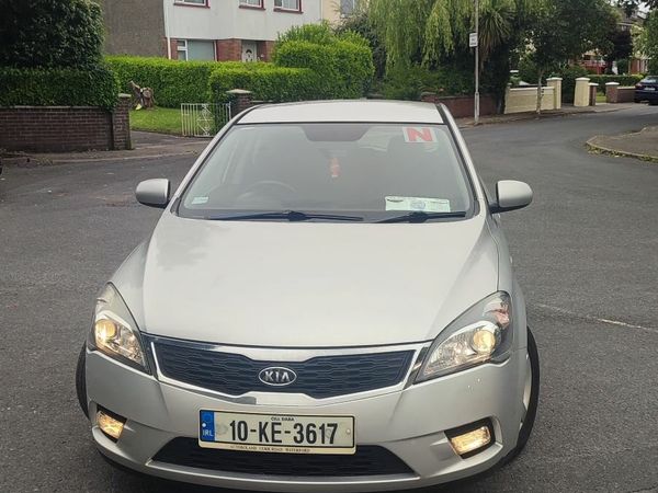 Kia Ceed MPV, Diesel, 2010, Silver