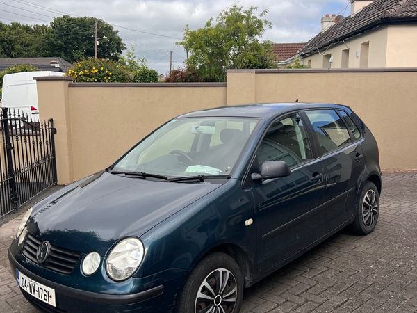 Volkswagen Polo Hatchback, Petrol, 2004, Green