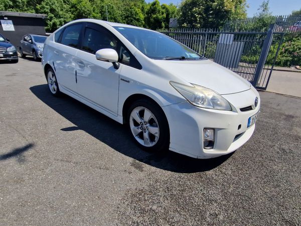 Toyota Prius Hatchback, Petrol Hybrid, 2011, White