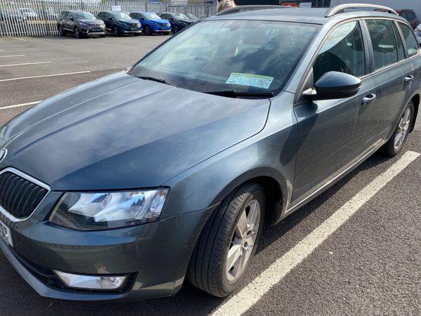 Skoda Octavia Estate, Diesel, 2015, Grey