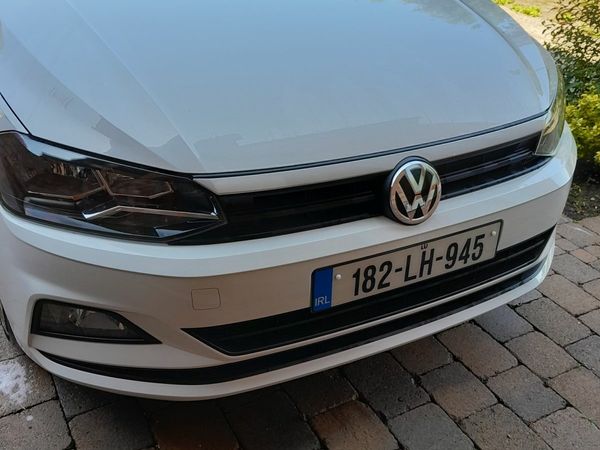 Volkswagen Polo Hatchback, Petrol, 2018, White