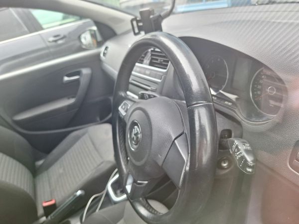 Volkswagen Polo Hatchback, Petrol, 2014, Silver