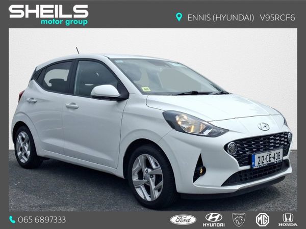 Hyundai i10 Hatchback, Petrol, 2021, White