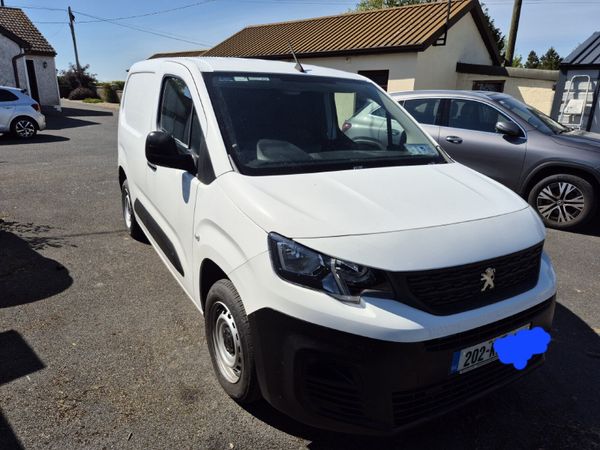 Peugeot Partner MPV, Diesel, 2020, White