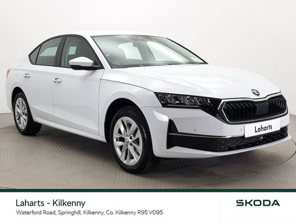 Skoda Octavia Saloon, Petrol, 2025, White