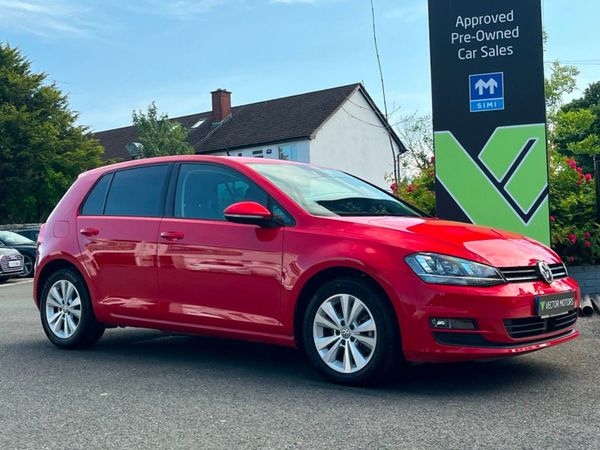 Volkswagen Golf Hatchback, Petrol, 2016, Red