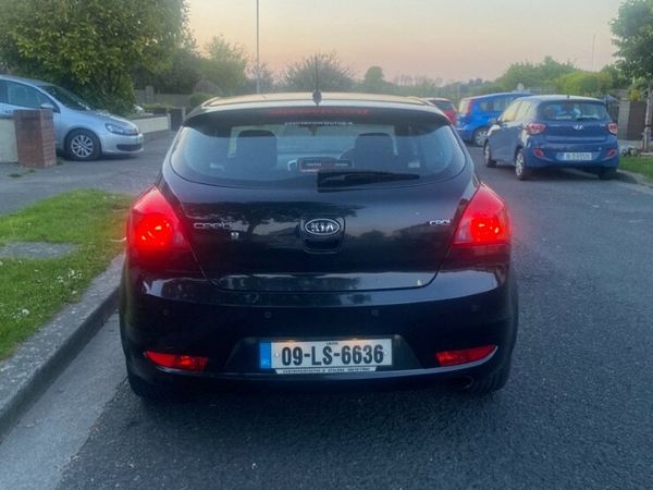 Kia Ceed Hatchback, Diesel, 2009, Black