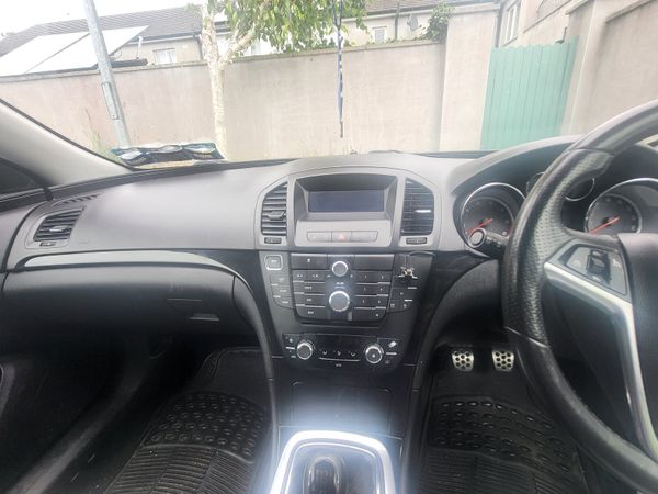 Vauxhall Insignia Saloon, Diesel, 2012, Black