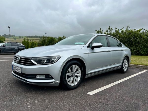 Volkswagen Passat Saloon, Diesel, 2015, Silver