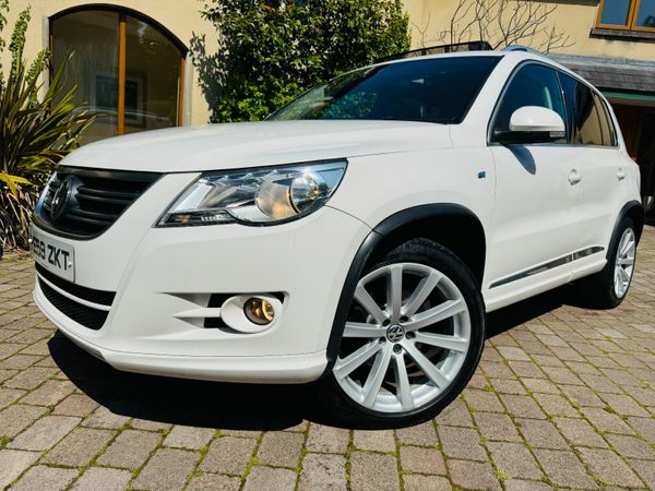 Volkswagen Tiguan SUV, Diesel, 2009, White