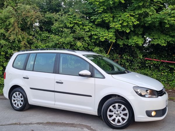 Volkswagen Touran MPV, Diesel, 2012, White