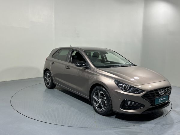 Hyundai i30 Hatchback, Diesel, 2021, Brown