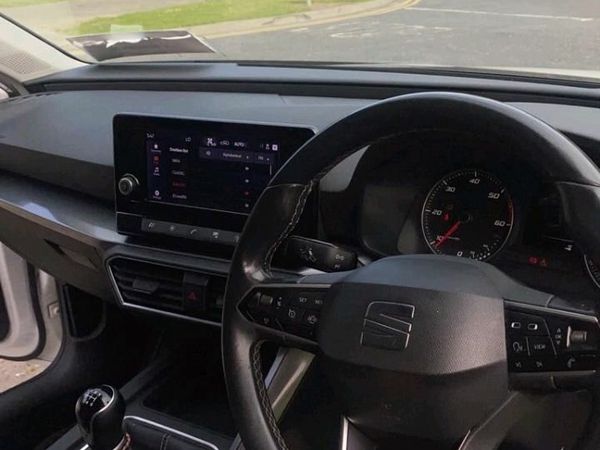SEAT Leon Estate, Diesel, 2021, White