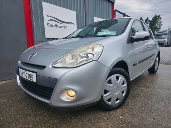 Renault Clio Hatchback, Ethanol Petrol, 2011, Silver