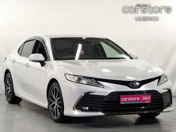 Toyota Camry Saloon, Petrol Hybrid, 2023, White