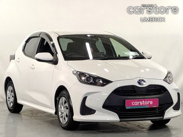 Toyota Yaris Hatchback, Petrol Hybrid, 2022, White