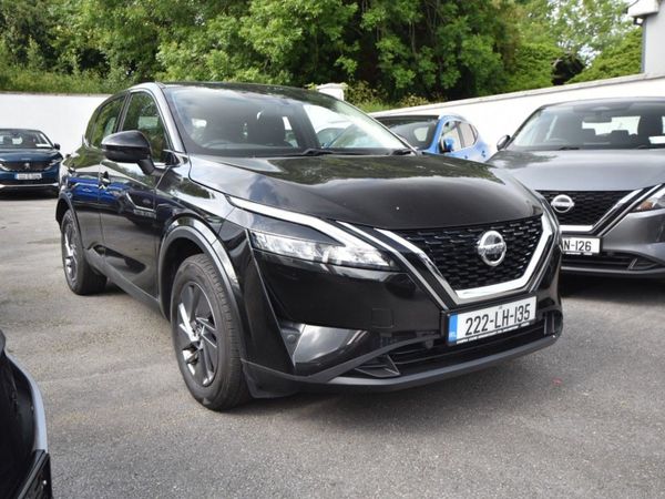 Nissan Qashqai MPV, Petrol, 2022, Black