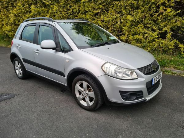 Suzuki SX4 SUV, Petrol, 2011, Silver