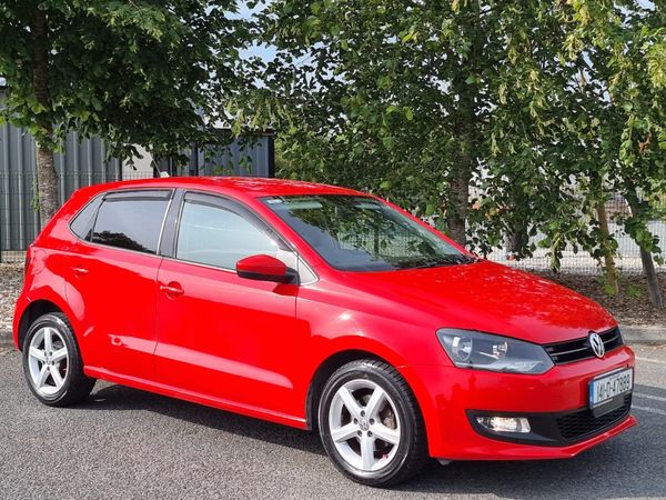 Volkswagen Polo Hatchback, Petrol, 2014, Red