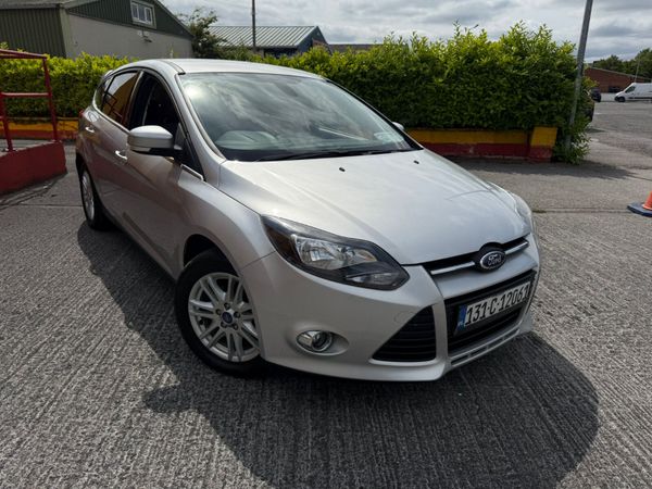 Ford Focus Hatchback, Petrol, 2013, Silver
