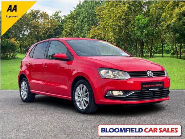 Volkswagen Polo Hatchback, Petrol, 2015, Red