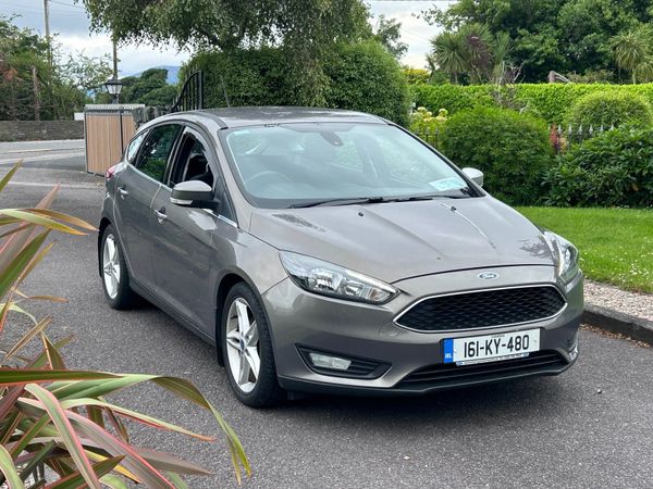 Ford Focus Hatchback, Petrol, 2016, Brown