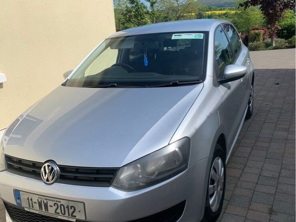 Volkswagen Polo Hatchback, Petrol, 2011, Silver