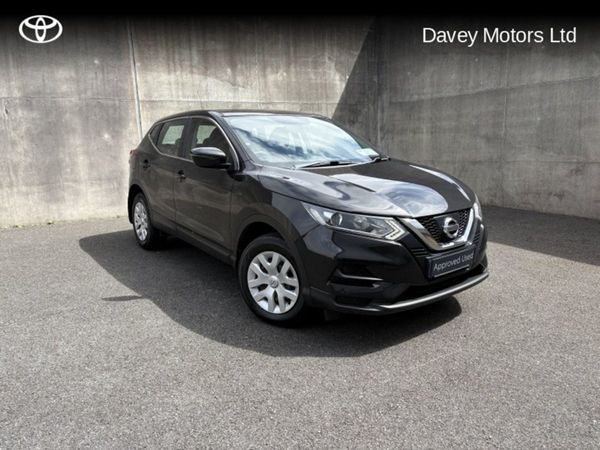 Nissan Qashqai MPV, Petrol, 2018, Black