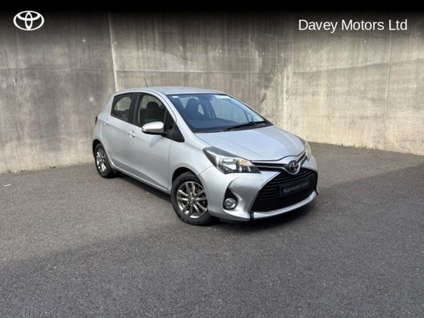 Toyota Yaris Hatchback, Petrol, 2017, Silver
