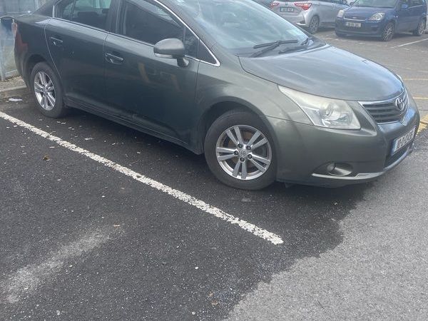 Toyota Avensis Saloon, Diesel, 2010, Green