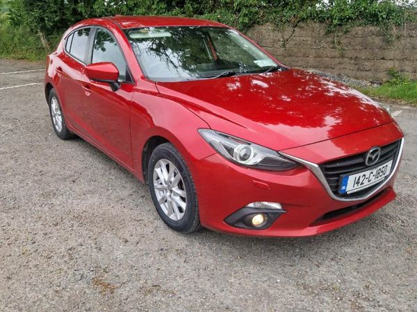 Mazda Mazda3 Hatchback, Diesel, 2014, Red