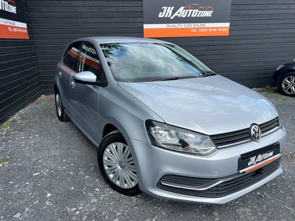 Volkswagen Polo Hatchback, Petrol, 2014, Silver