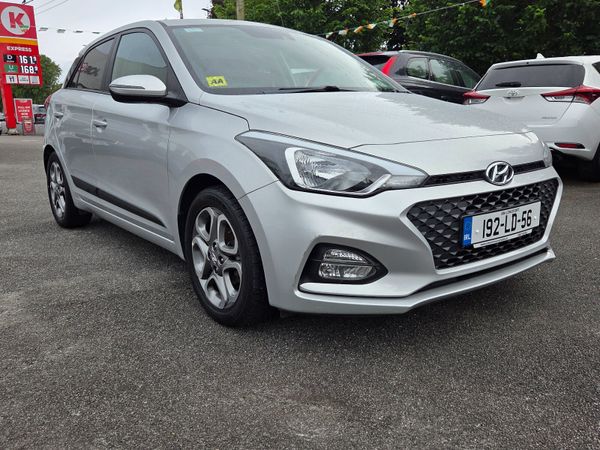 Hyundai i20 Hatchback, Petrol, 2019, Grey