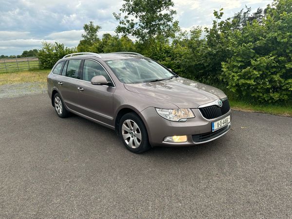 Skoda Superb Estate, Diesel, 2011, Purple