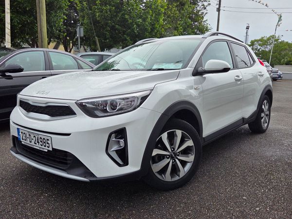 Kia Stonic SUV, Petrol, 2023, White