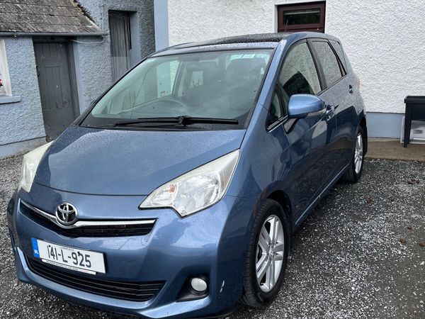 Toyota Verso-S MPV, Petrol, 2014, Blue