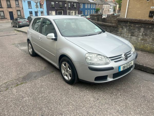 Volkswagen Golf Hatchback, Diesel, 2009, Silver