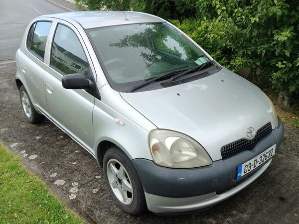 Toyota Yaris Hatchback, Petrol, 2003, Silver