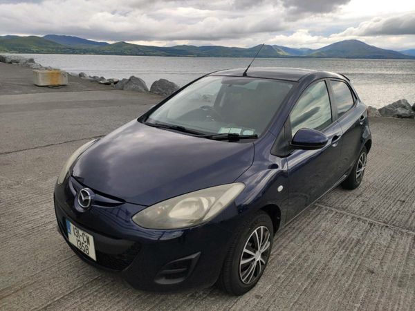 Mazda Demio MPV, Petrol, 2013, Blue